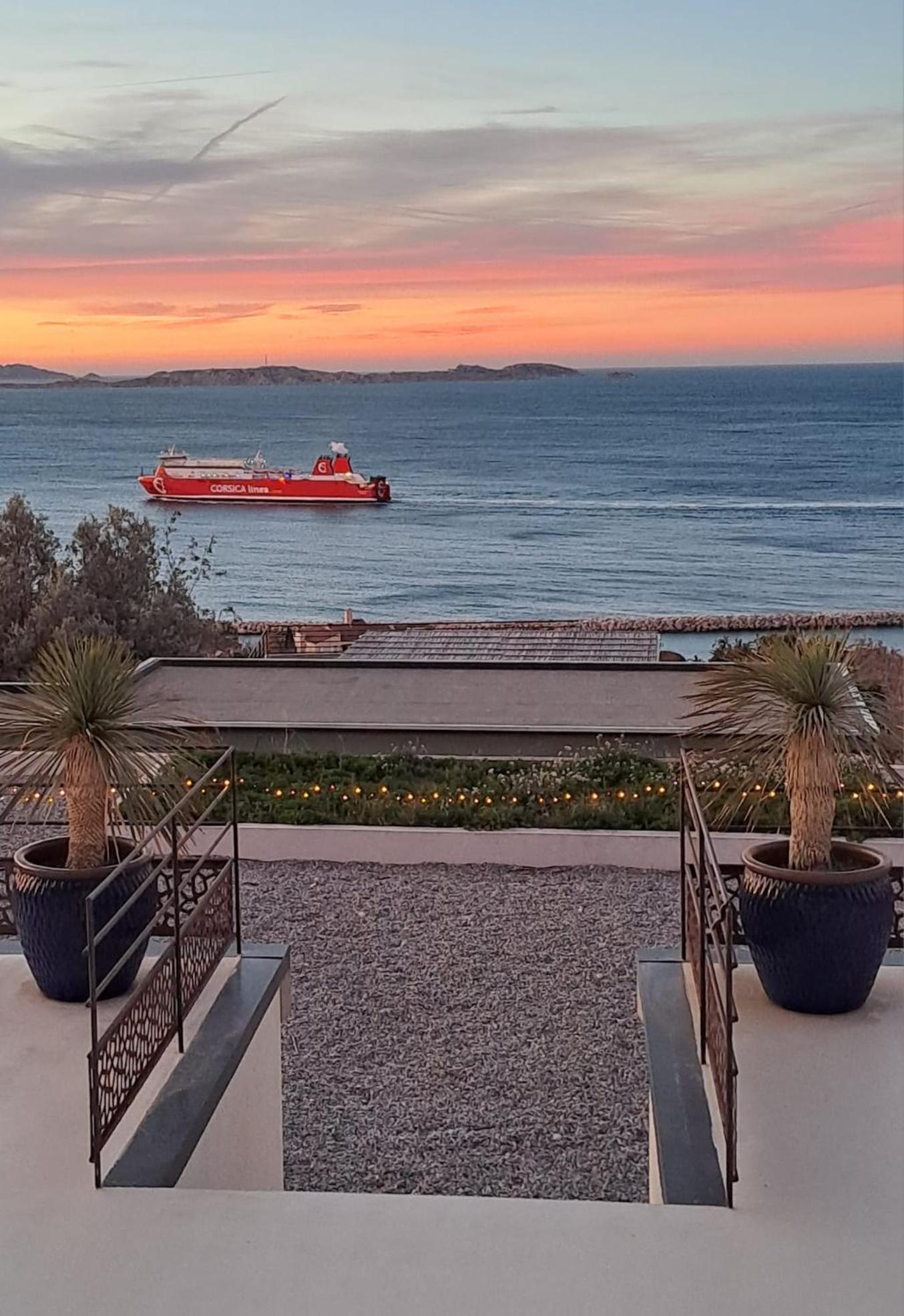 Les Suites Love 3 Spa Vue Mer Piscine Marseille Exteriör bild