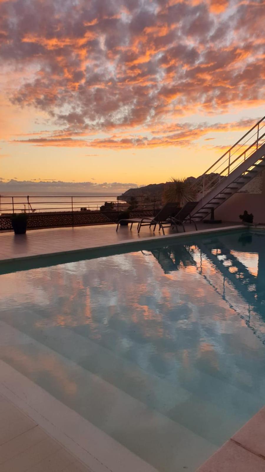 Les Suites Love 3 Spa Vue Mer Piscine Marseille Exteriör bild
